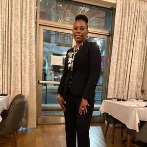 Meet your Posher, Renea